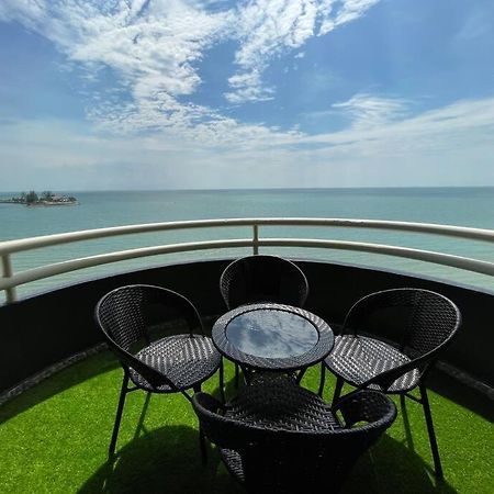 Ferienwohnung The Arena Tanjung Tuan Port Dickson Exterior foto