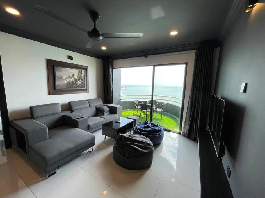 Ferienwohnung The Arena Tanjung Tuan Port Dickson Exterior foto