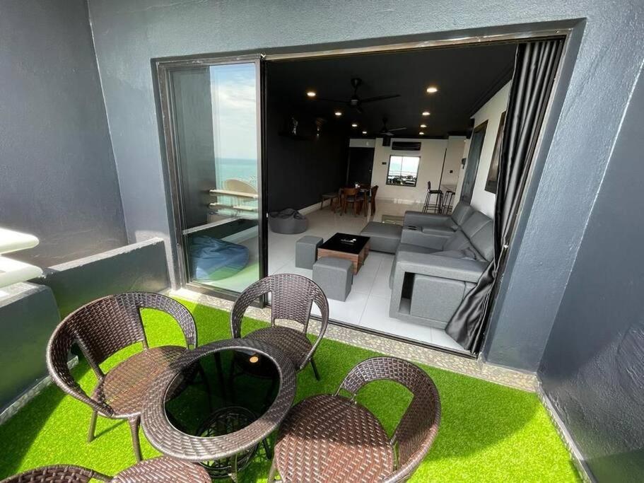 Ferienwohnung The Arena Tanjung Tuan Port Dickson Exterior foto